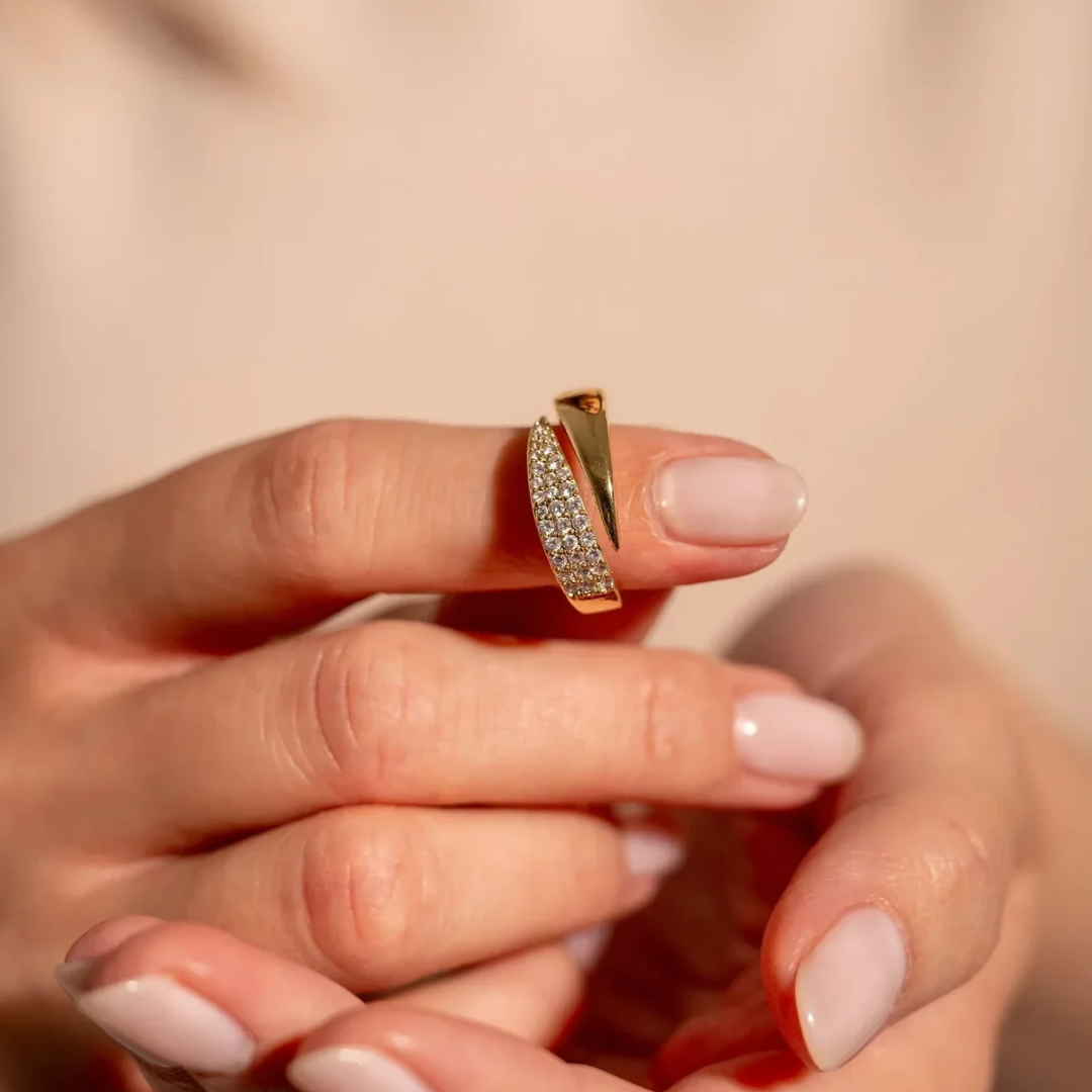Belle | Elegant Gold Ring