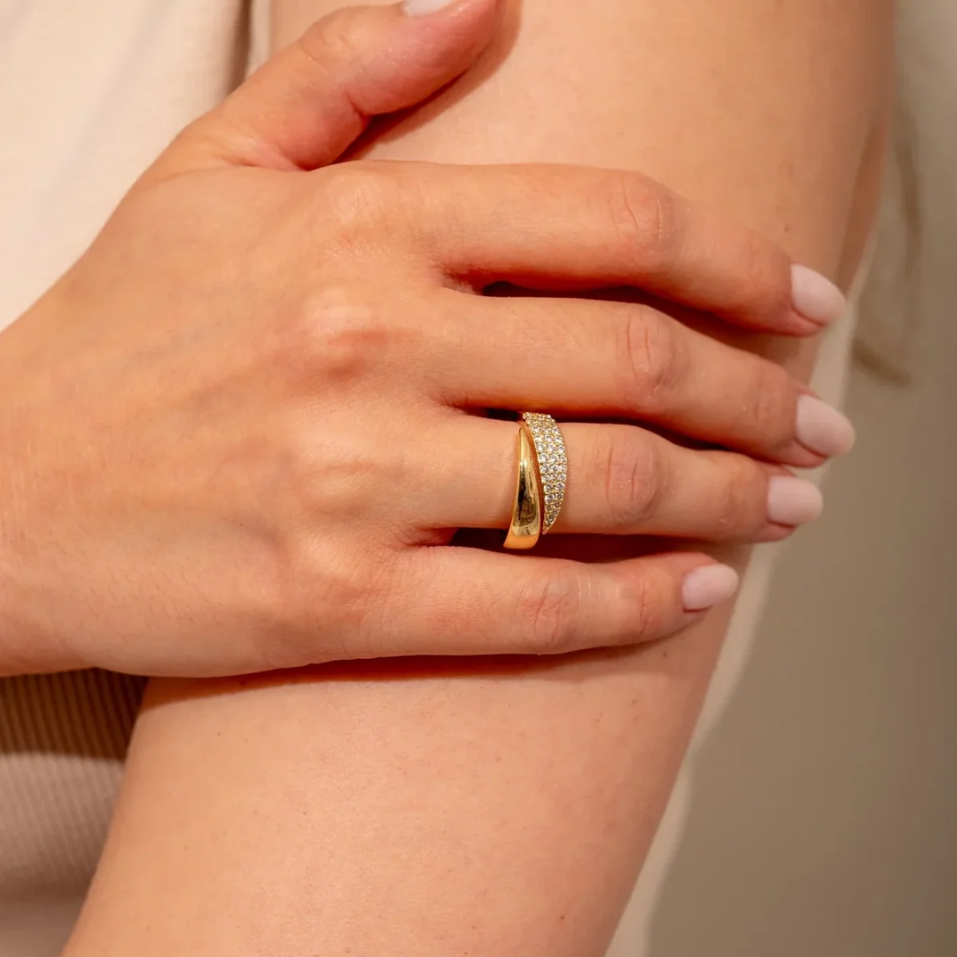Belle | Elegant Gold Ring