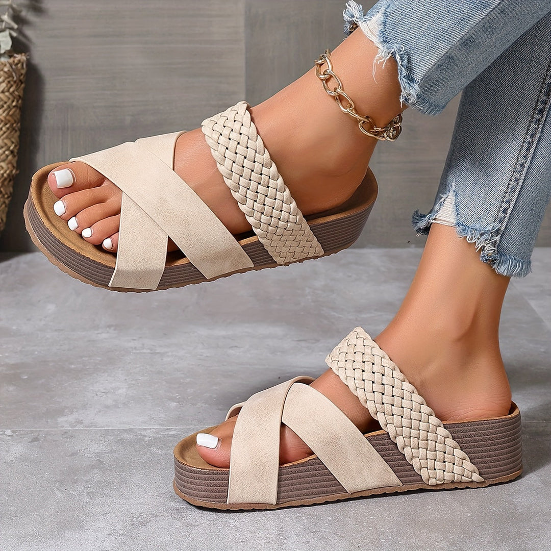Toledo Sandal With Comfortable Platform Sole