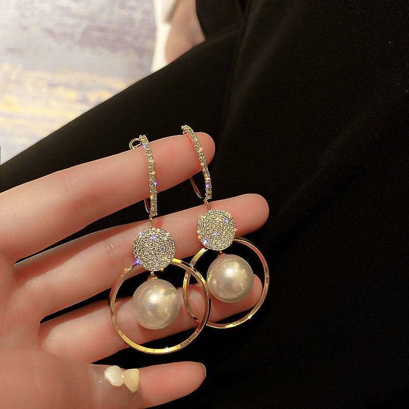 Paola Pearl Earrings