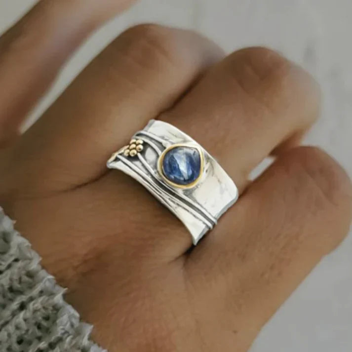 Lucia | Vintage Silver Blue Sapphire Ring