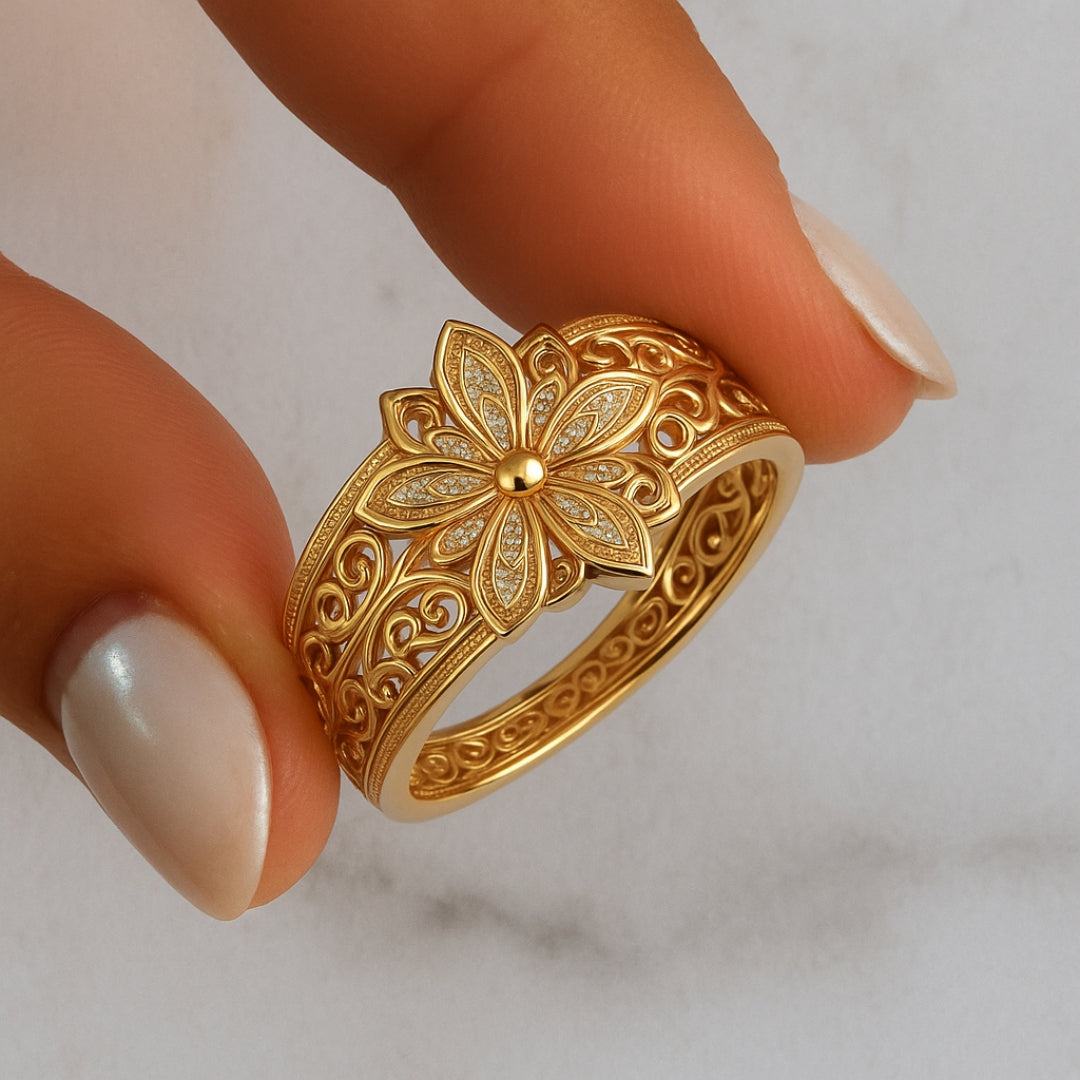 Isa | Flower Zirconia Exotic Gold Ring