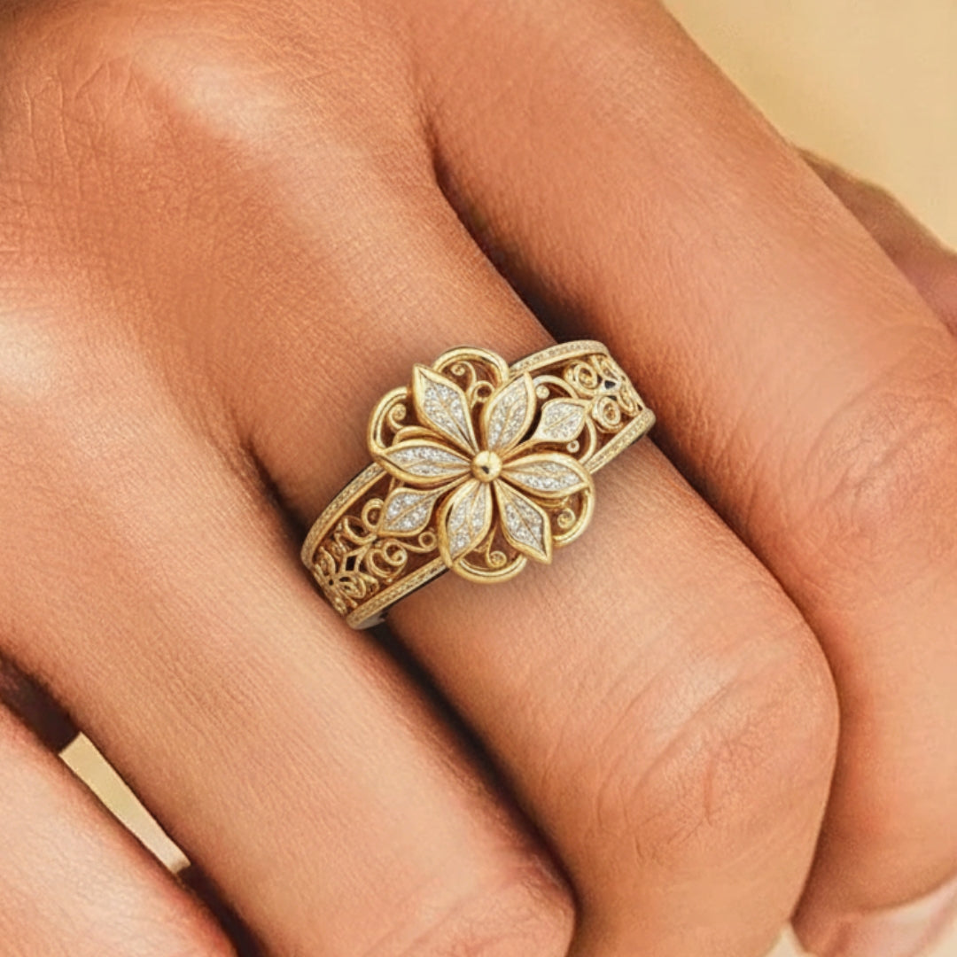 Isa | Flower Zirconia Exotic Gold Ring