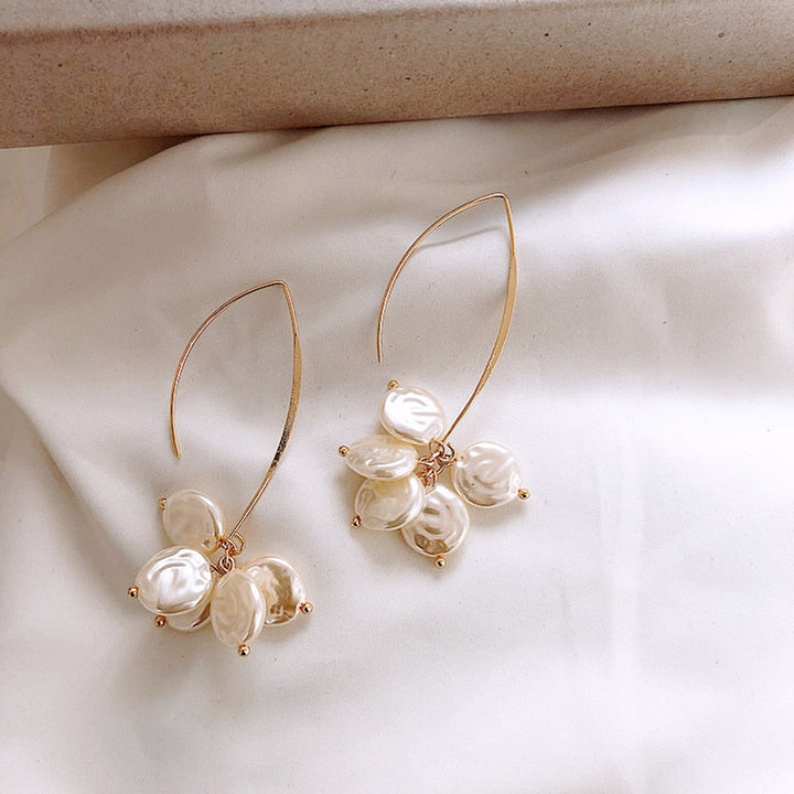 Elegant Earrings with Pearls and Crystals