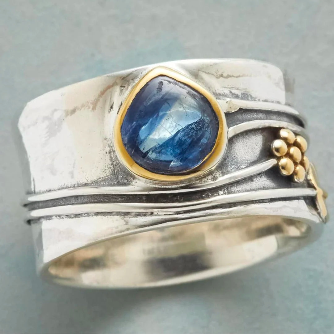 Lucia | Vintage Silver Blue Sapphire Ring