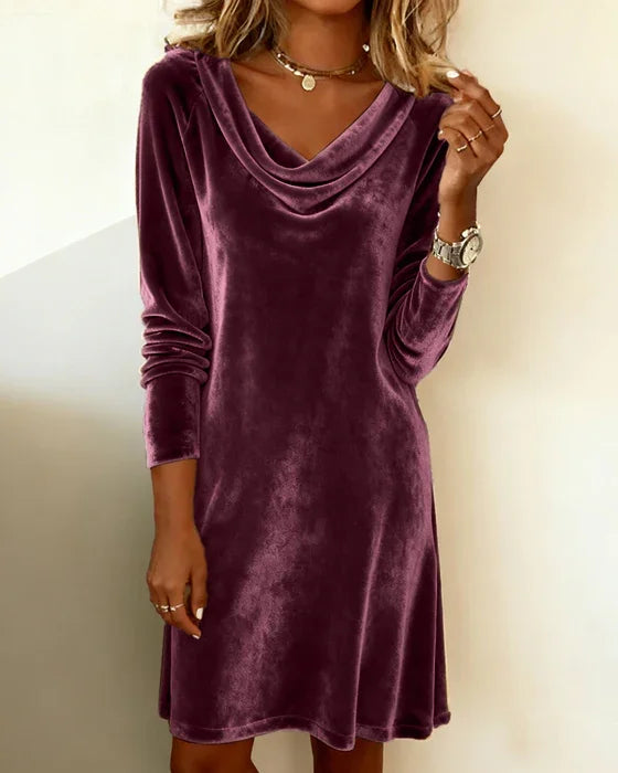 Lina - Loose Fitting Velvet Dress