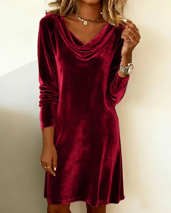 Lina - Loose Fitting Velvet Dress