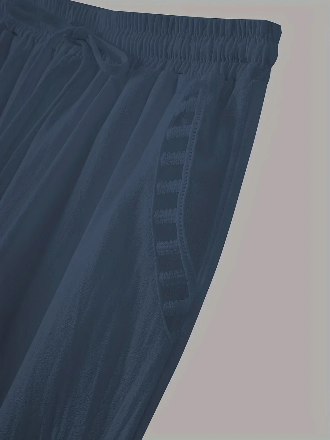 Tracey Contrast Trim Cropped Pants