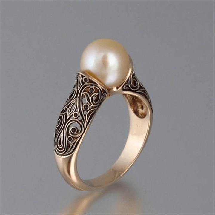 Susan | Vintage Pearl Golden Ring