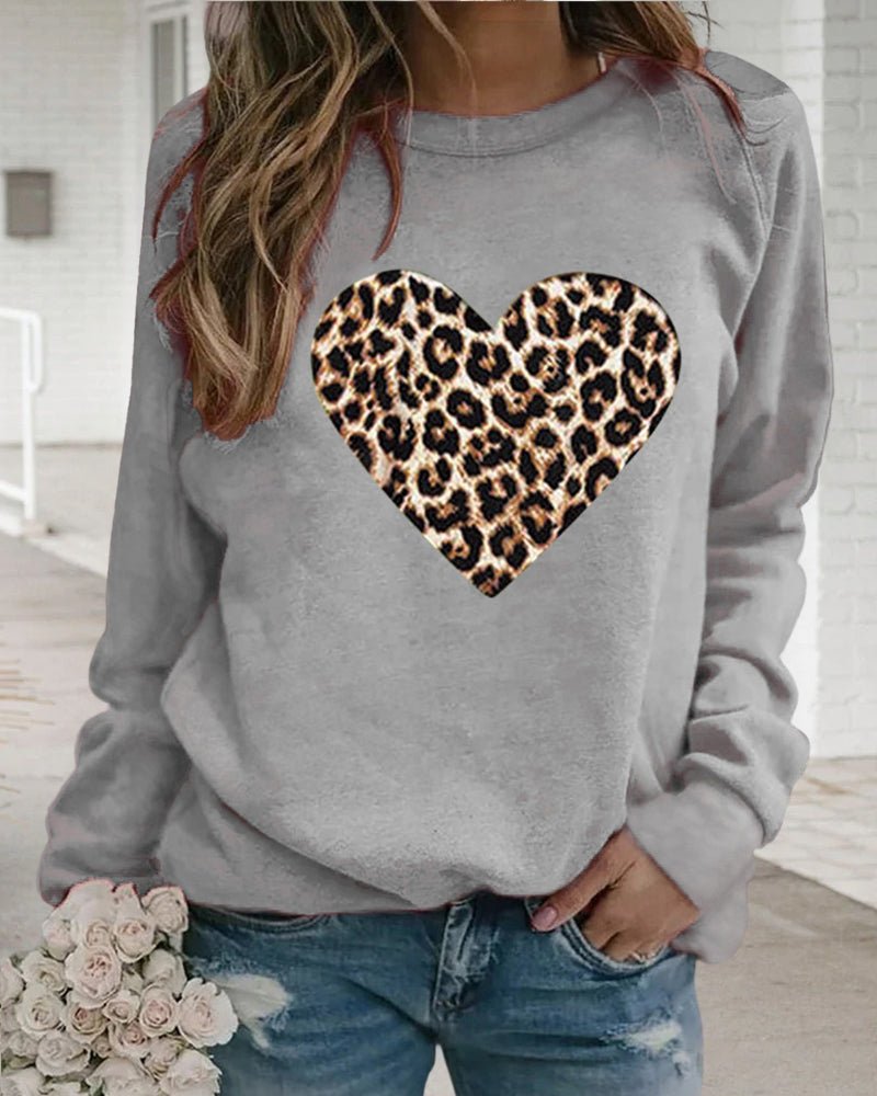 Lenka - Elegant Sweatshirt With Leopard Heart Print