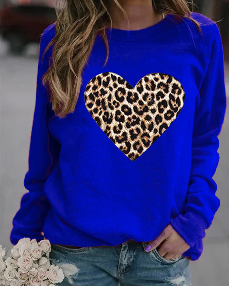 Lenka - Elegant Sweatshirt With Leopard Heart Print