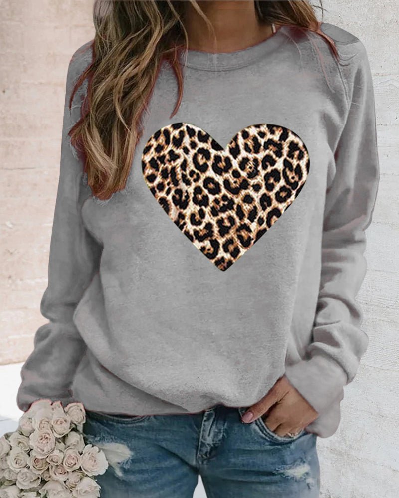 Lenka - Elegant Sweatshirt With Leopard Heart Print