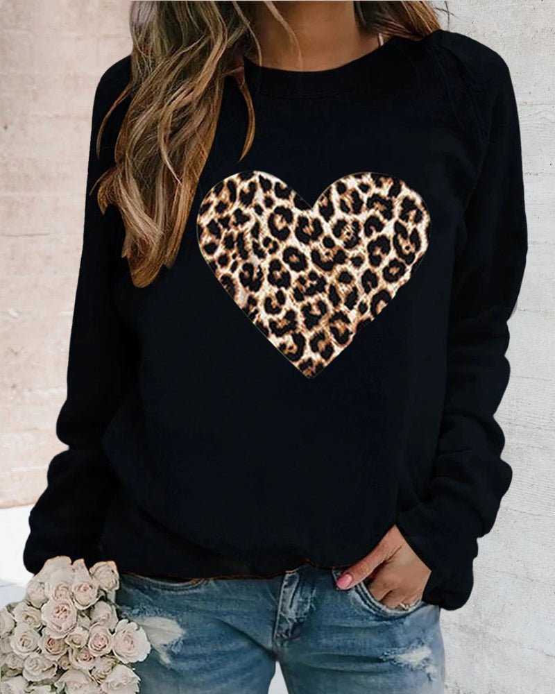 Lenka - Elegant Sweatshirt With Leopard Heart Print
